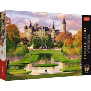 Trefl Trefl Puzzle 1000 Premium Plus - Foto Odysea: Zámok Schwerin, Nemecko 10814